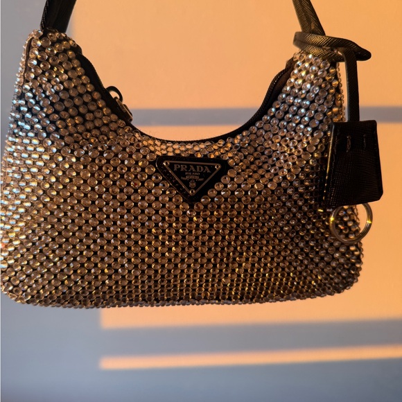 Prada re- edition 2000 in great condition . You will get plenty off compliments. - Picture 2 of 5